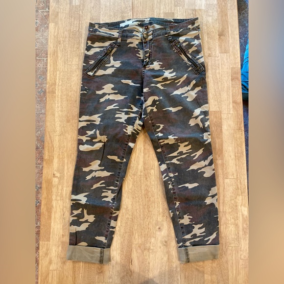 Kut from the Kloth Pants - Kut from the Kluth camo pants